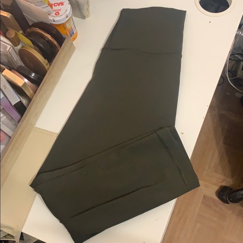 Lululemon Olive Wunder Under Leggings Crop 21”